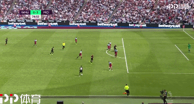 中东媒体：沙特联赛在冬窗将不惜一切代价得到萨拉赫