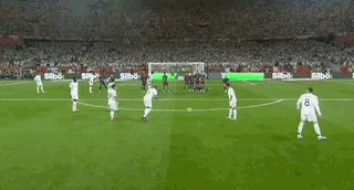 利物浦暂时摆脱困境，但斯洛特执教仍存疑，维尔茨与基耶萨表现关键，战术调整引发争议。