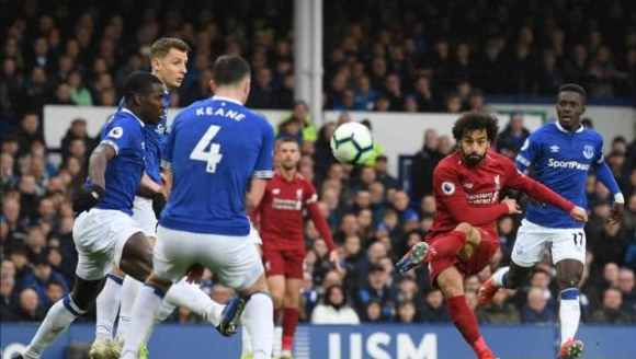 斯图加特的恩达夫在伤愈后重拾状态：逆境中的前锋之路