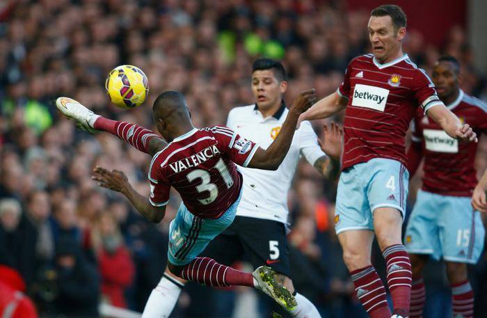 再见曼联！曝6500万“顶星”离队！1.8亿强援投奔红魔，强挖皇马